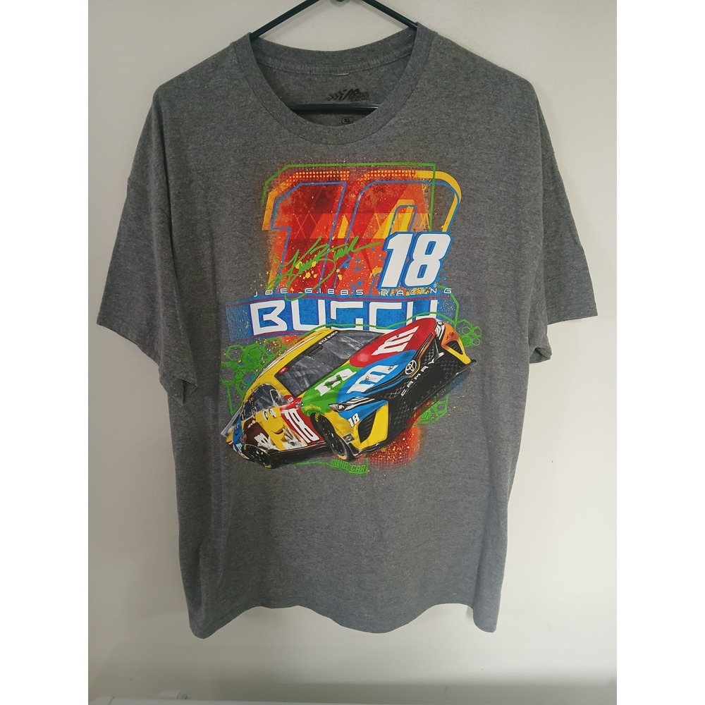 NASCAR Racing Joe Gibbs M&M's Men's Graphic T-shirt XL  Kyle Busch #18